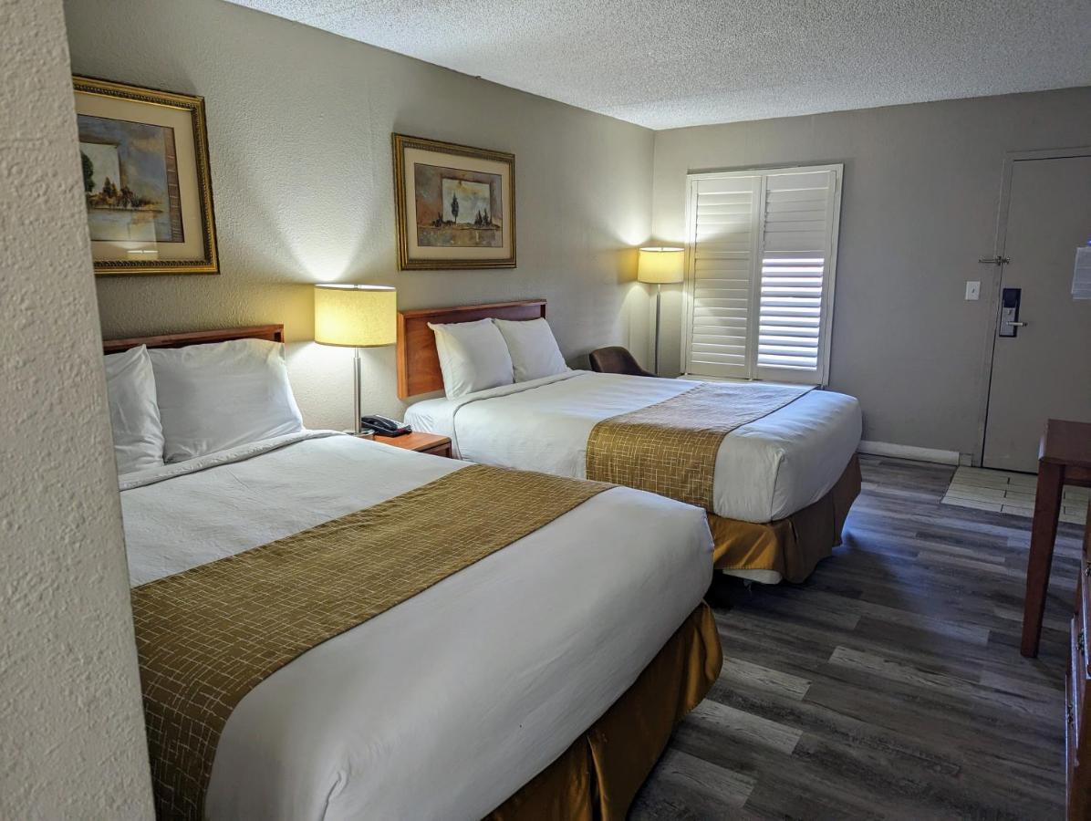 Travelodge By Wyndham פואבלו מראה חיצוני תמונה