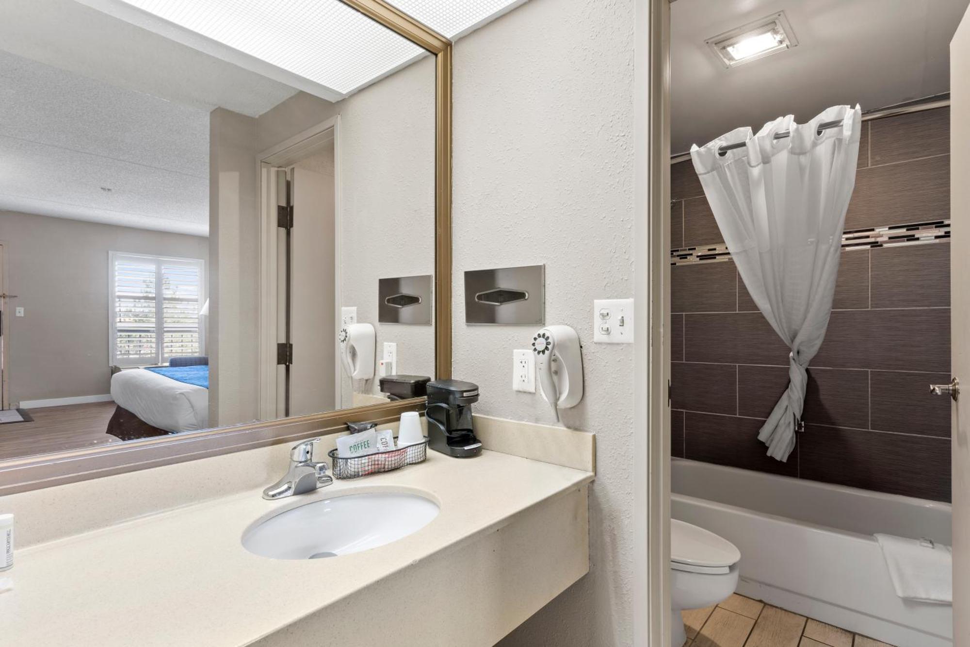 Travelodge By Wyndham פואבלו מראה חיצוני תמונה